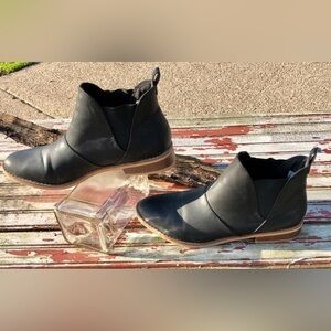 🪺Rocket Dog Black Maylon Chelsea Boots
